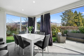 Hunter's Retreat - Wanaka Holiday Home